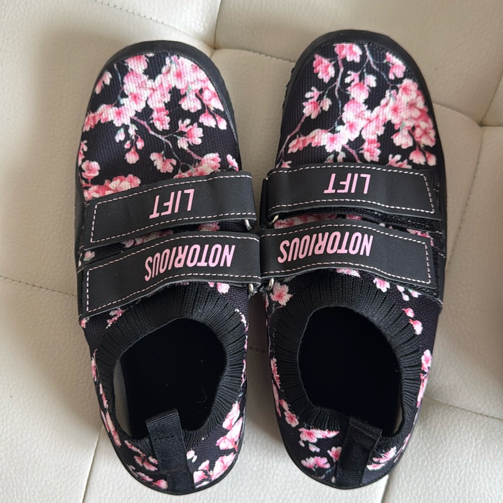 Brand New | Notorious Lifts - Cherry Blossom, Size 39